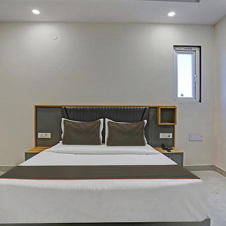 Townhouse Vip Grand Hotel Delhi  Ngoại thất bức ảnh