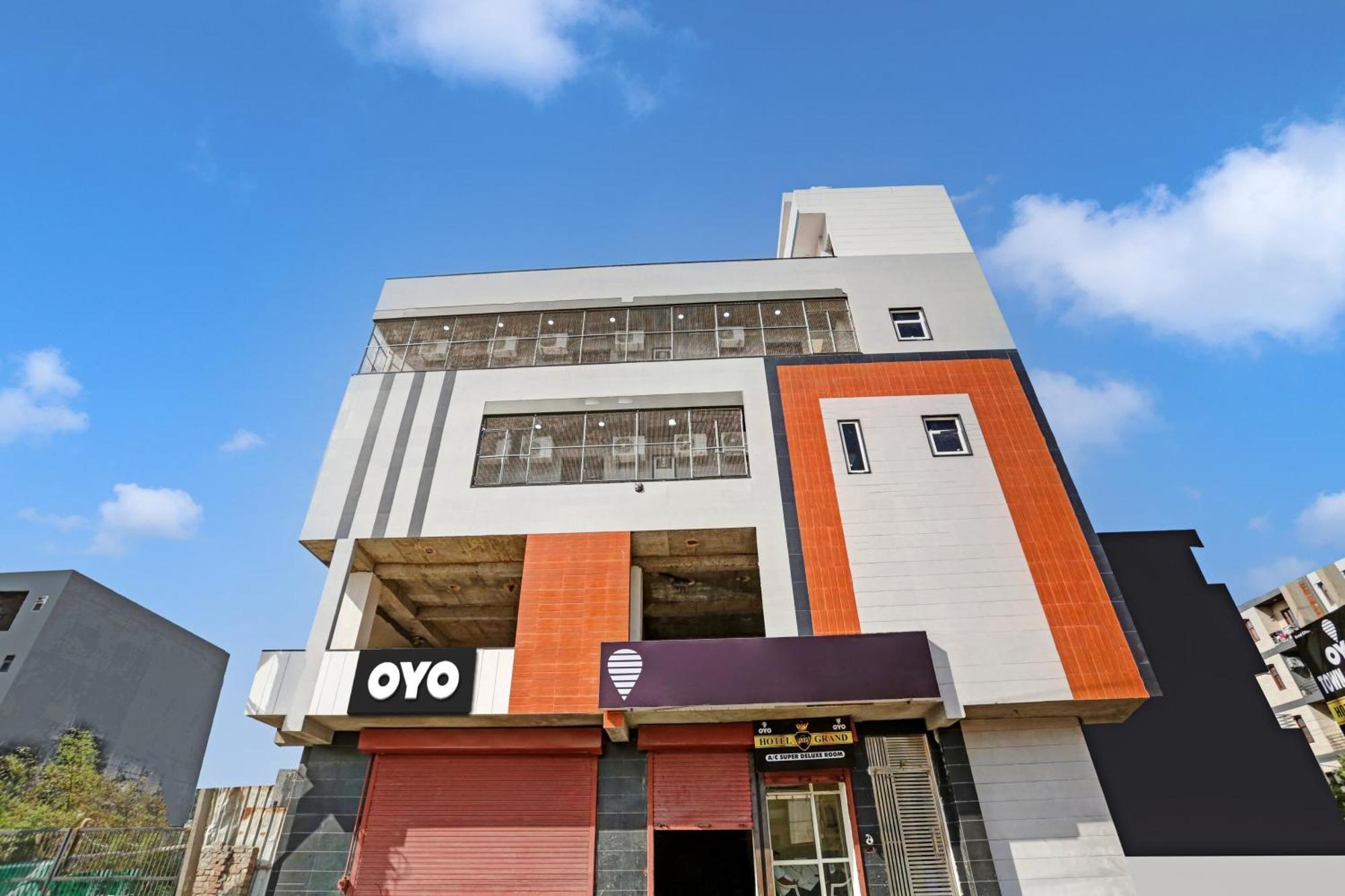 Townhouse Vip Grand Hotel Delhi  Ngoại thất bức ảnh