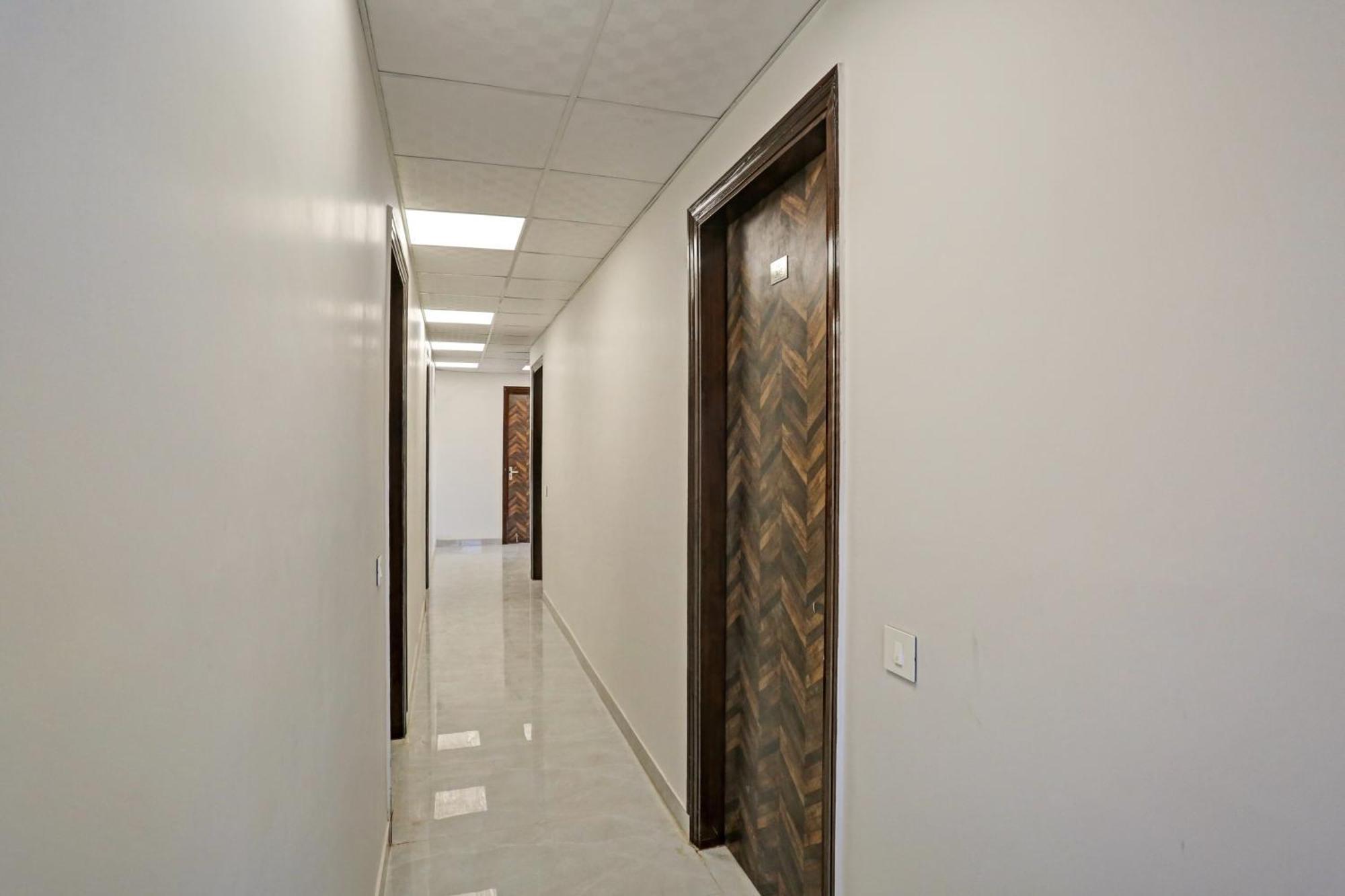 Townhouse Vip Grand Hotel Delhi  Ngoại thất bức ảnh